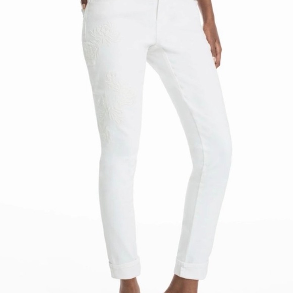 White House Black Market Size 6 The Skinny Crop Jeans White Floral Embroidered - Picture 1 of 11